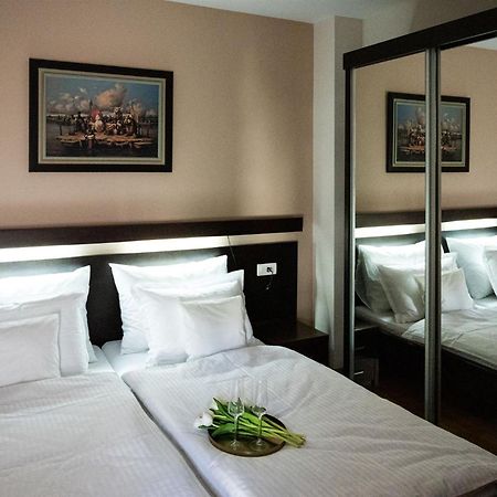 Atrium Bed & Breakfast Sremska Mitrovica Exterior foto