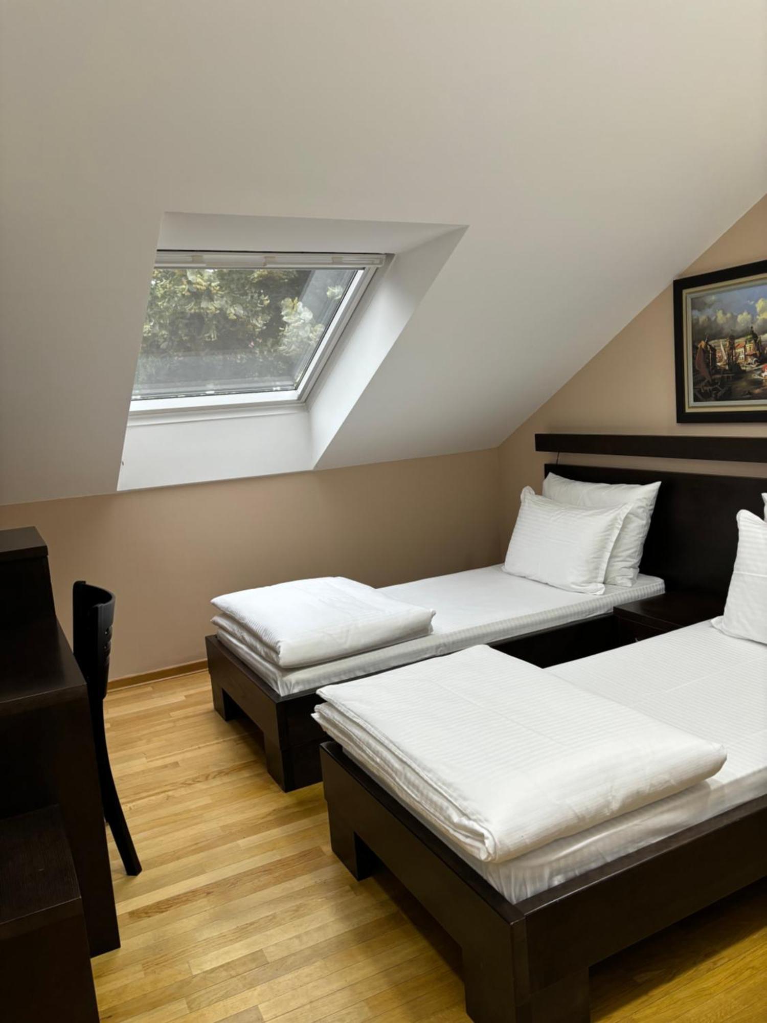 Atrium Bed & Breakfast Sremska Mitrovica Exterior foto