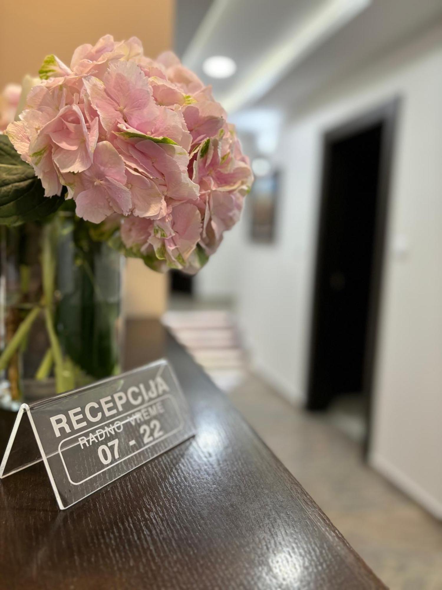 Atrium Bed & Breakfast Sremska Mitrovica Exterior foto