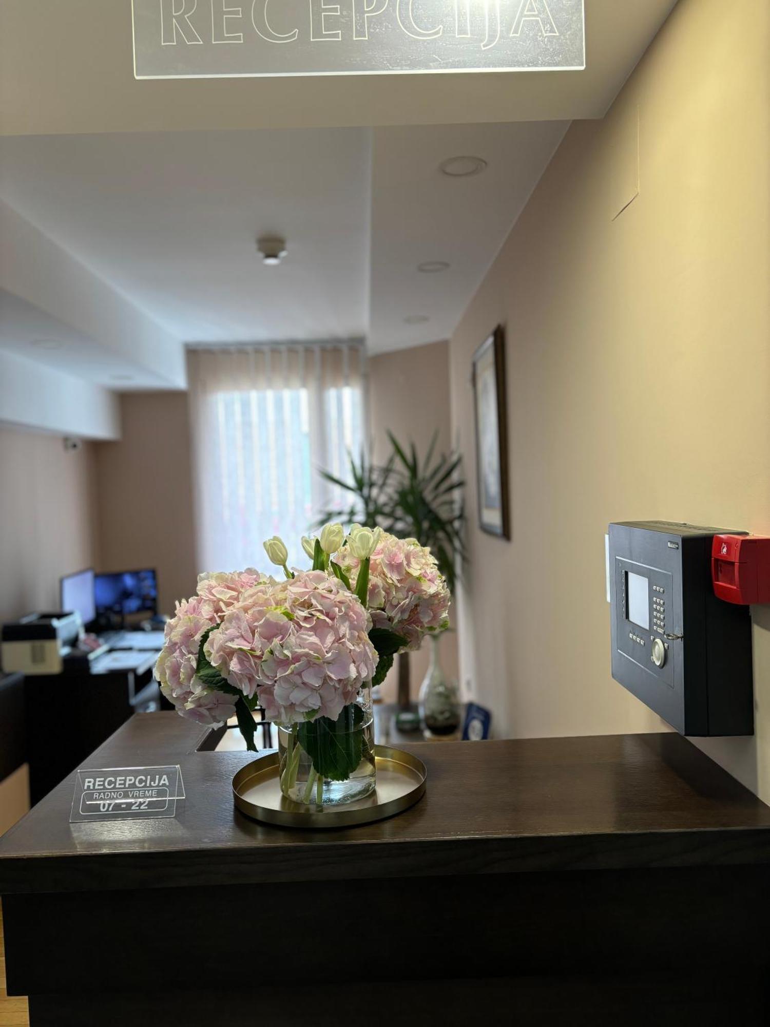 Atrium Bed & Breakfast Sremska Mitrovica Exterior foto