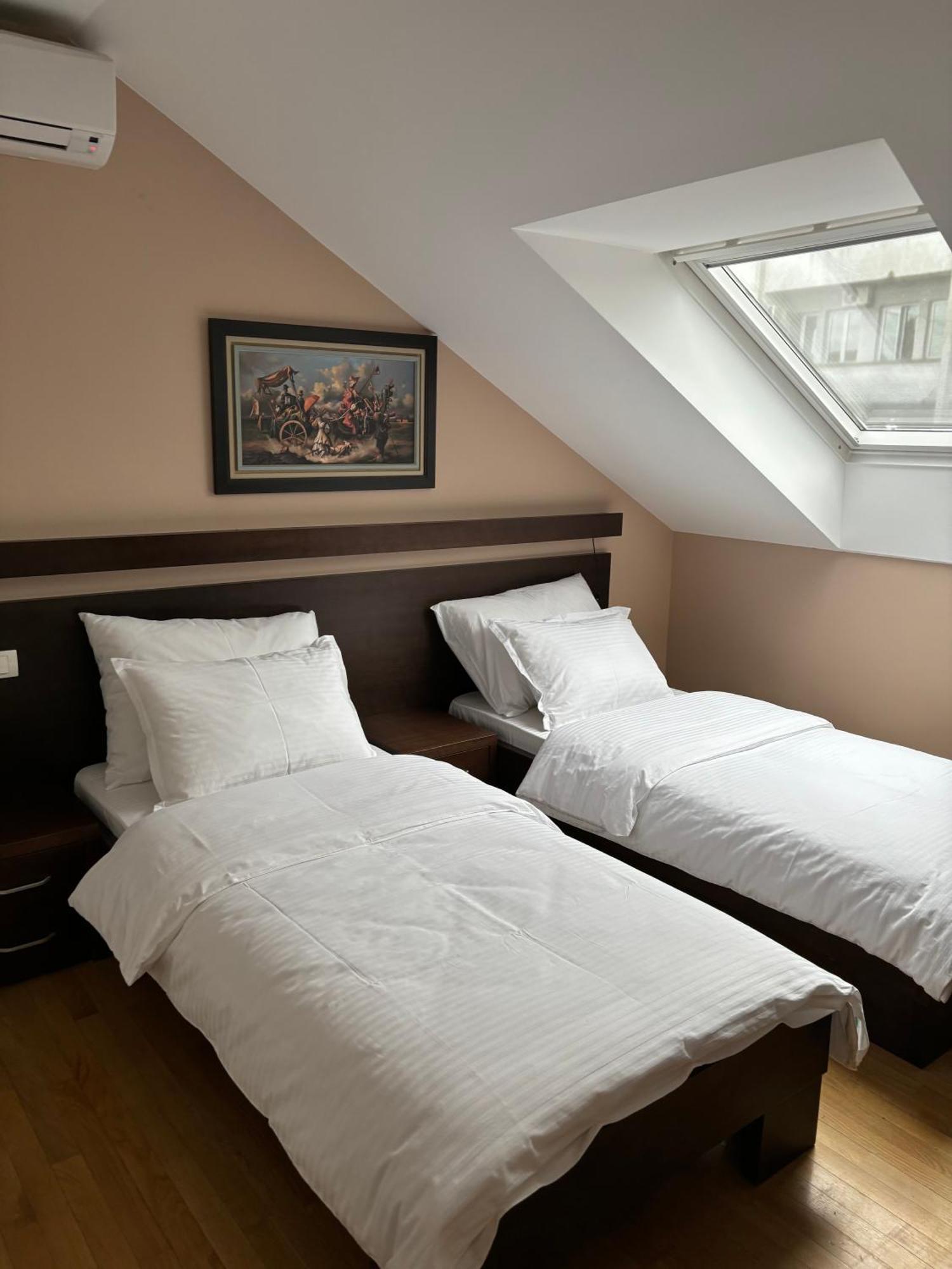 Atrium Bed & Breakfast Sremska Mitrovica Exterior foto