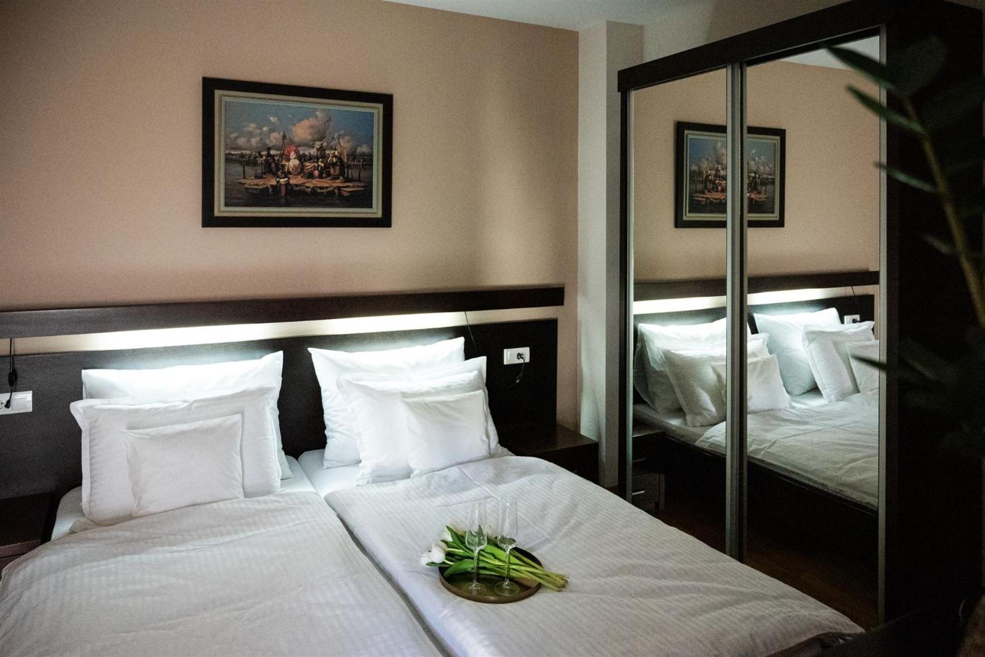 Atrium Bed & Breakfast Sremska Mitrovica Exterior foto