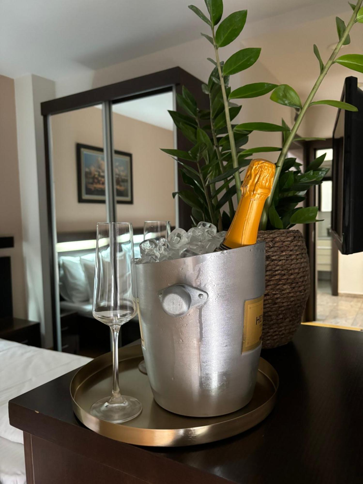 Atrium Bed & Breakfast Sremska Mitrovica Exterior foto